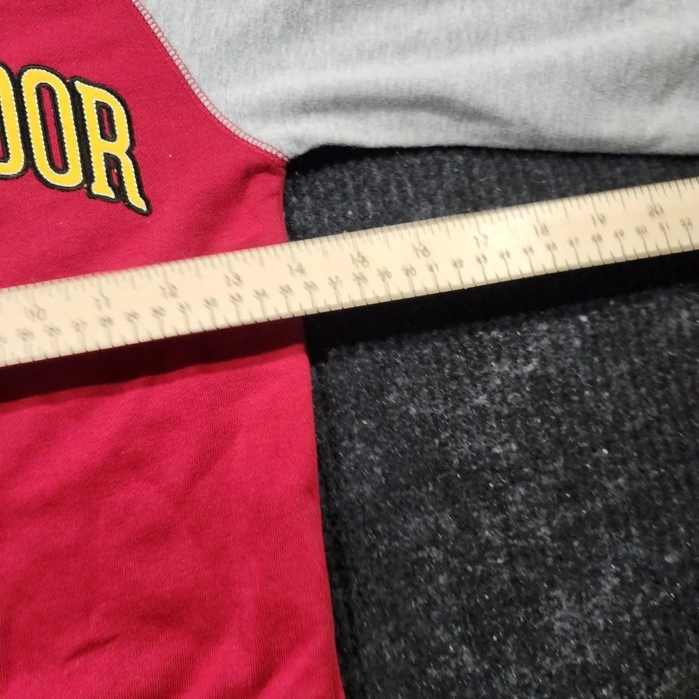 Harry Potter Universal Studios Gryffindor Long Sleeve Sweatshirt YOUTH XS - Picture 4 of 6